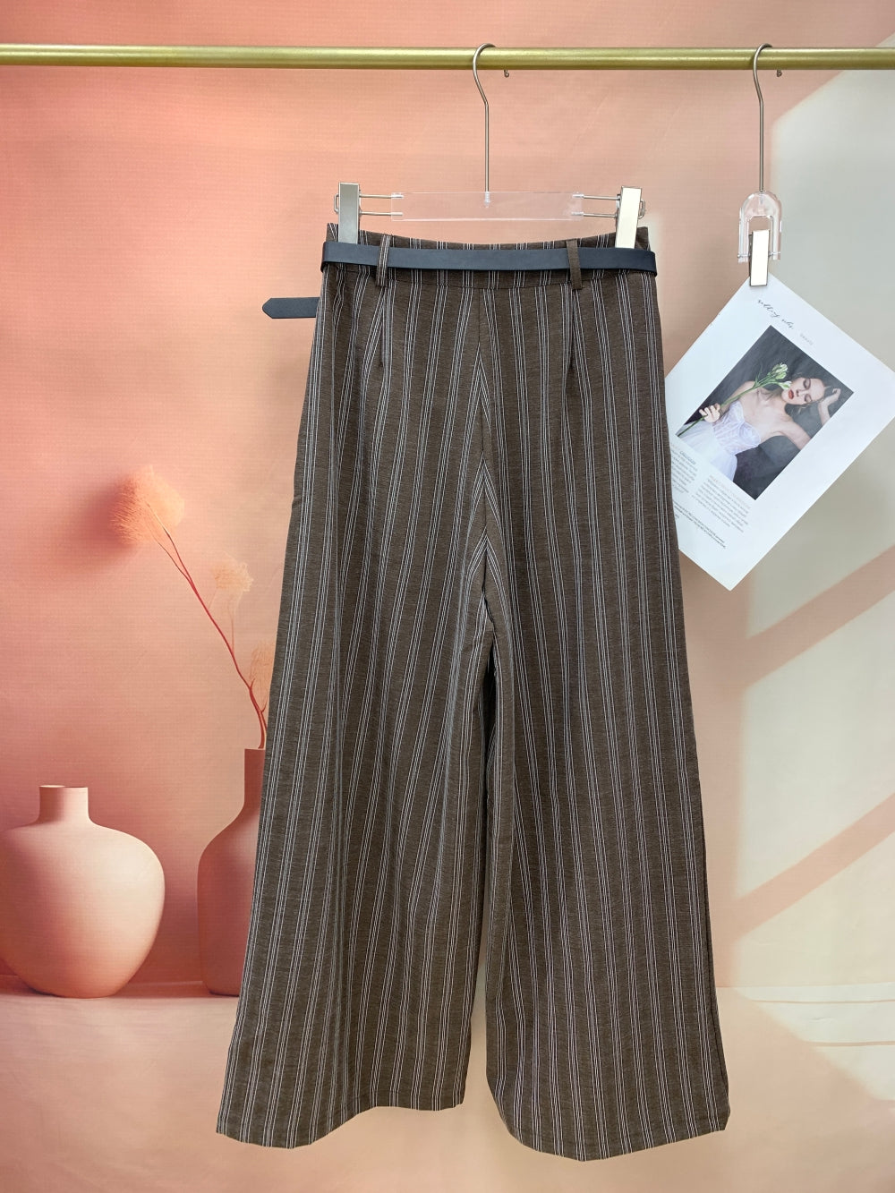 24677_BROWN