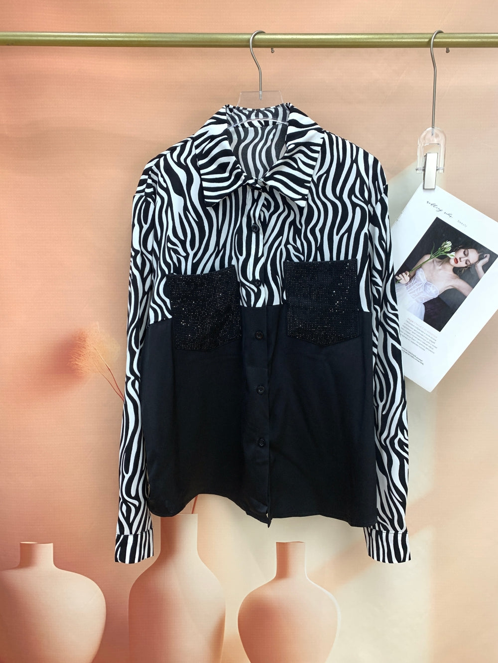 25208_BLACK