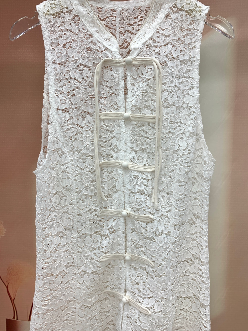 24302_WHITE