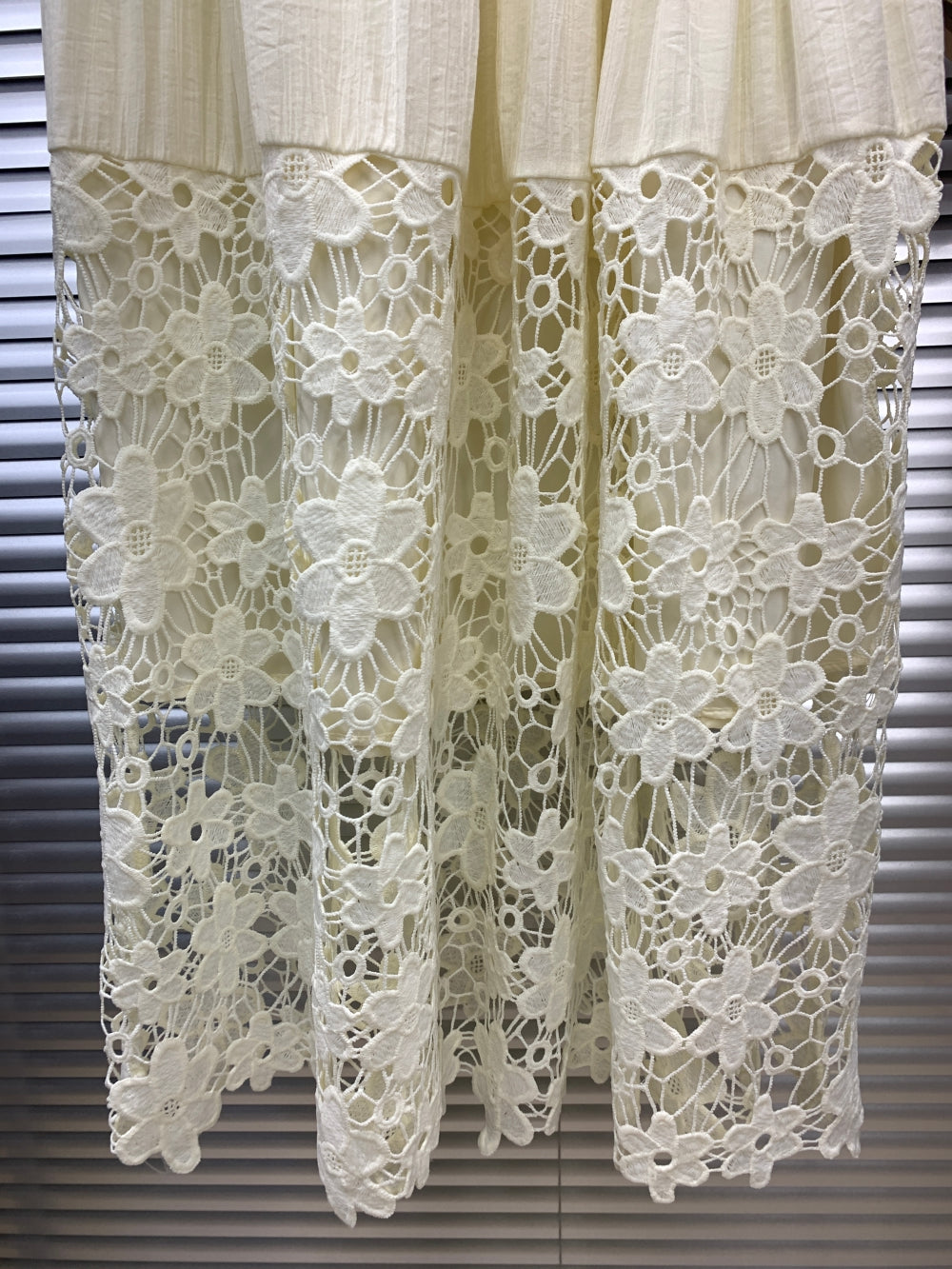 23710_BEIGE
