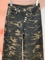 25099_BROWN