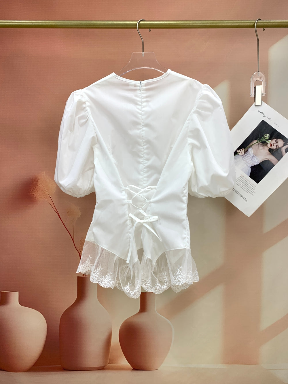 24700_WHITE