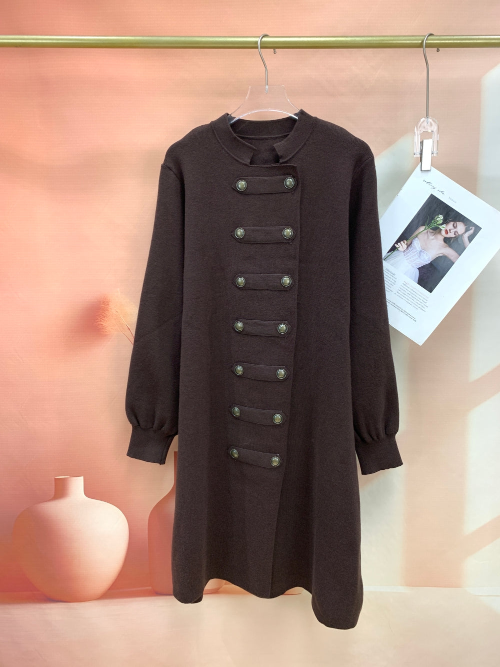 24837_BROWN