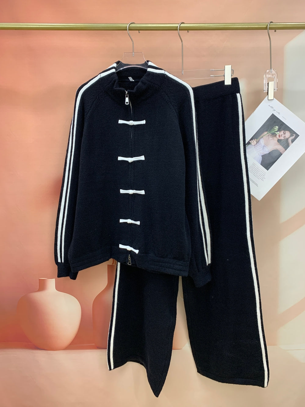 24947_BLACK