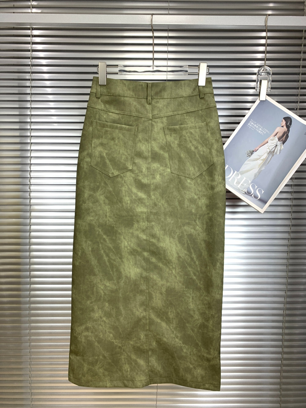 21956_GREEN