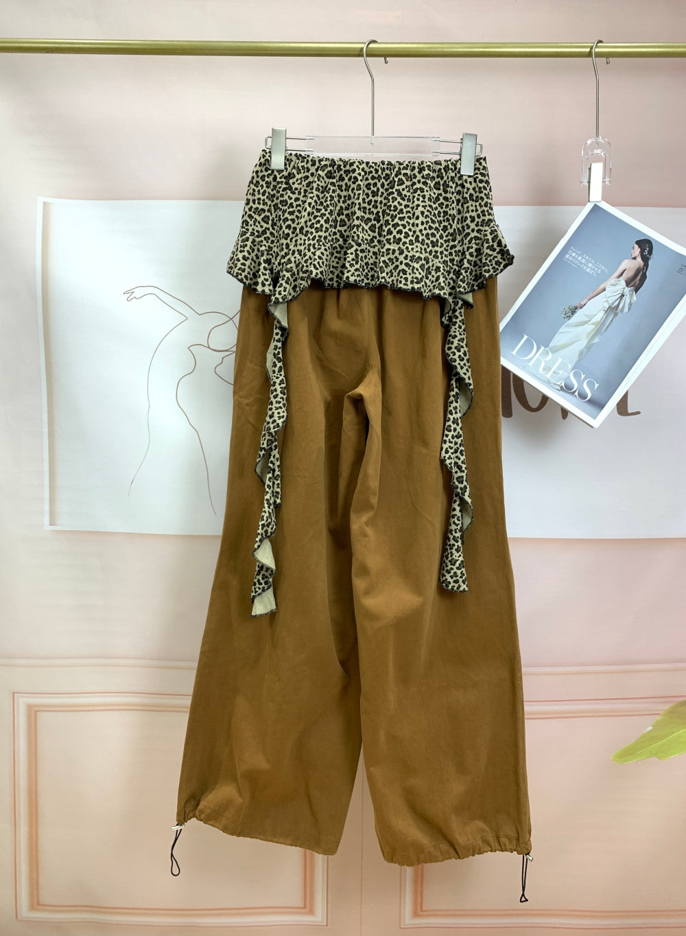 21972_BROWN