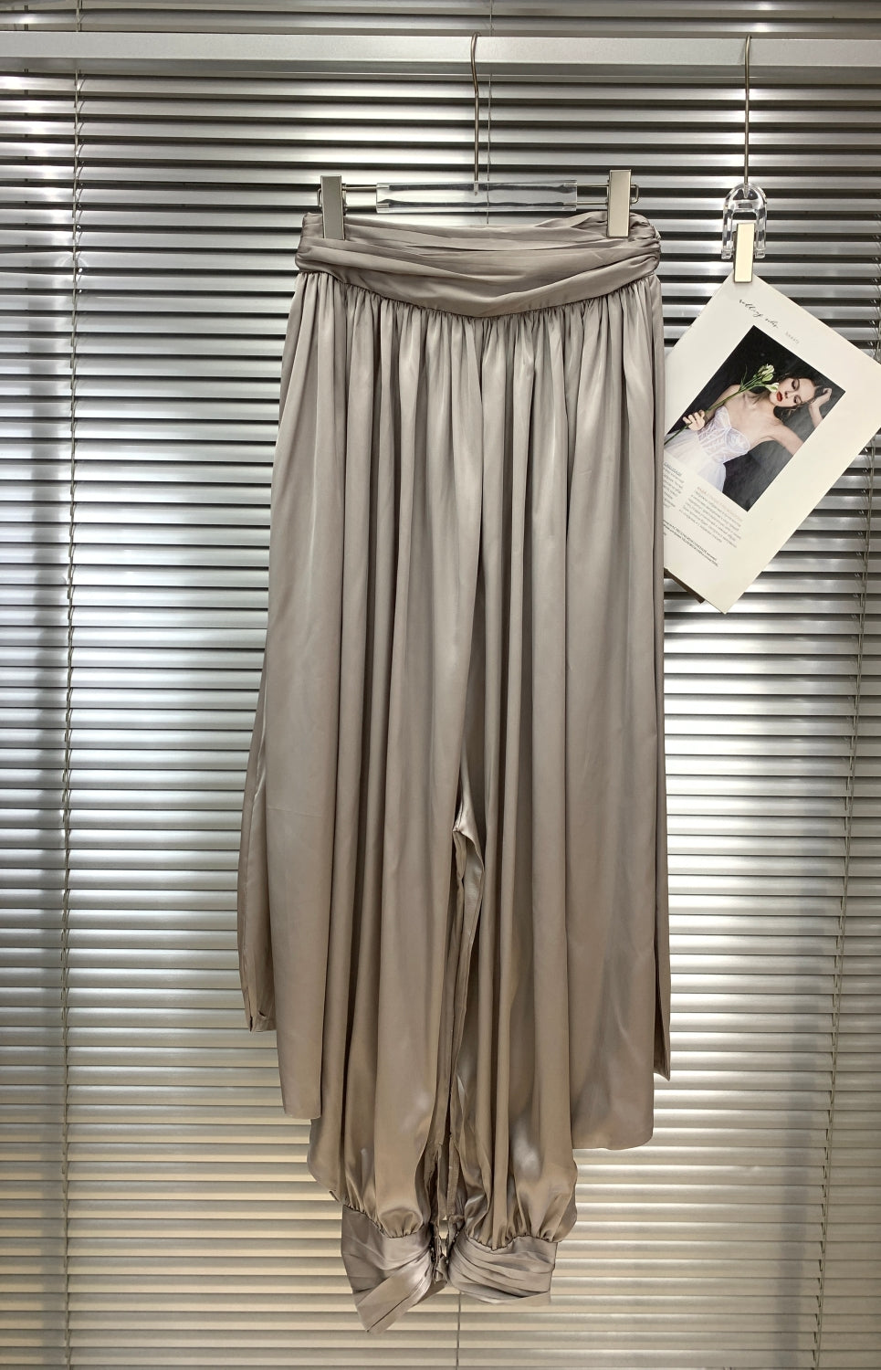 23979_GREY