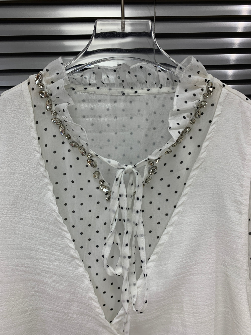 23839_WHITE