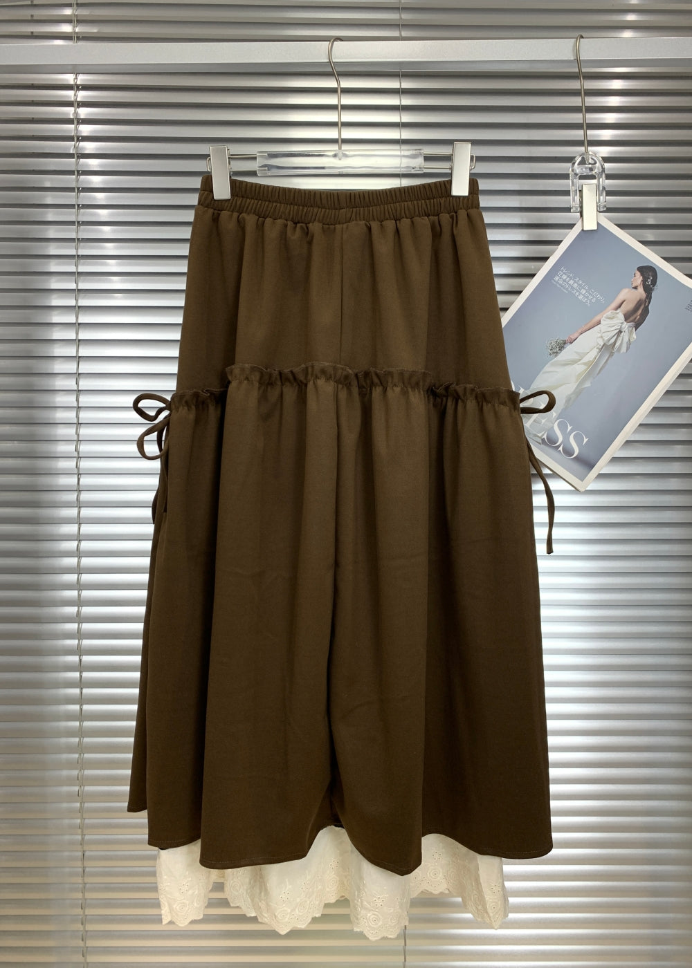21762_BROWN