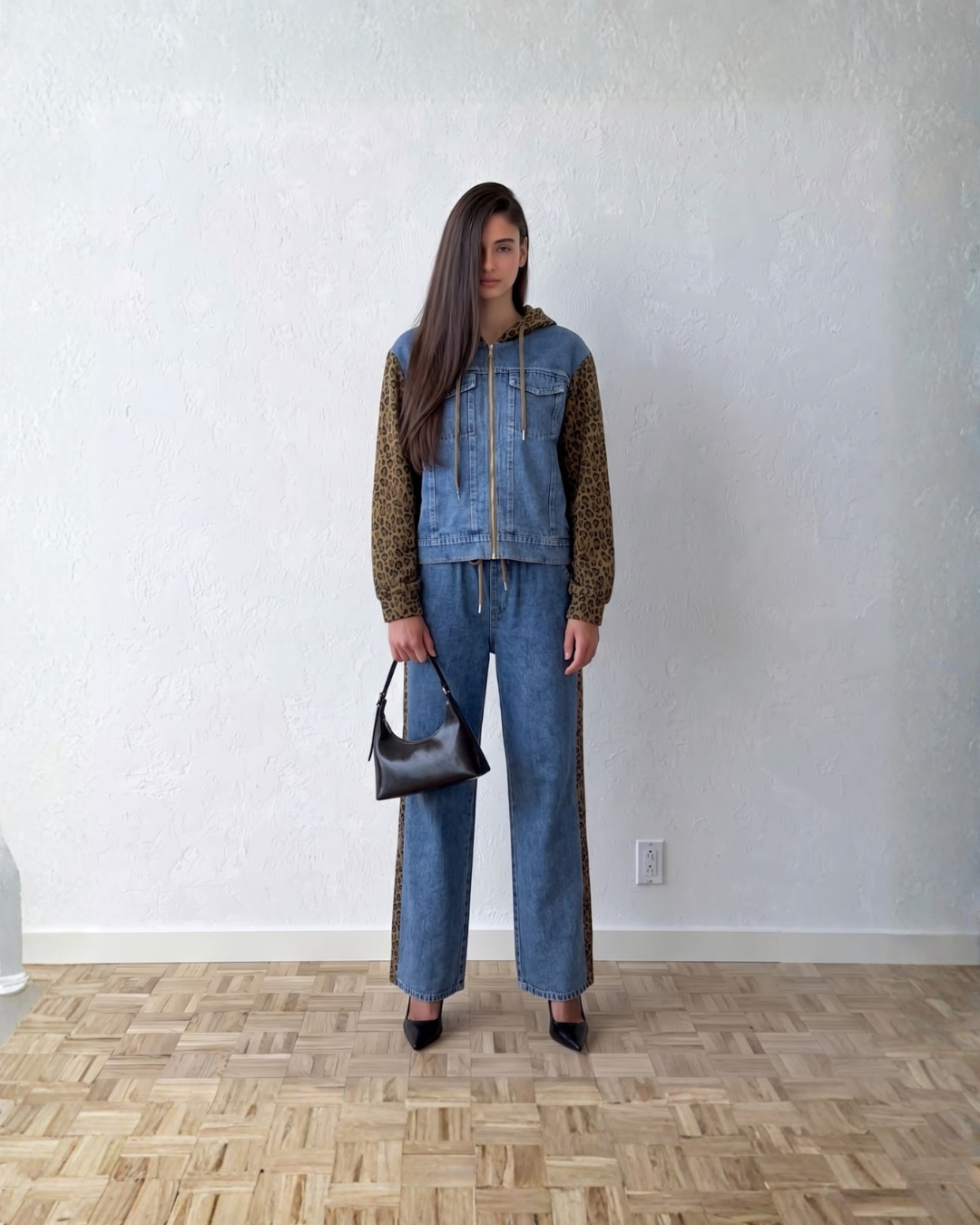 24996 Contrast Side Panel Wide-Leg Denim Pants