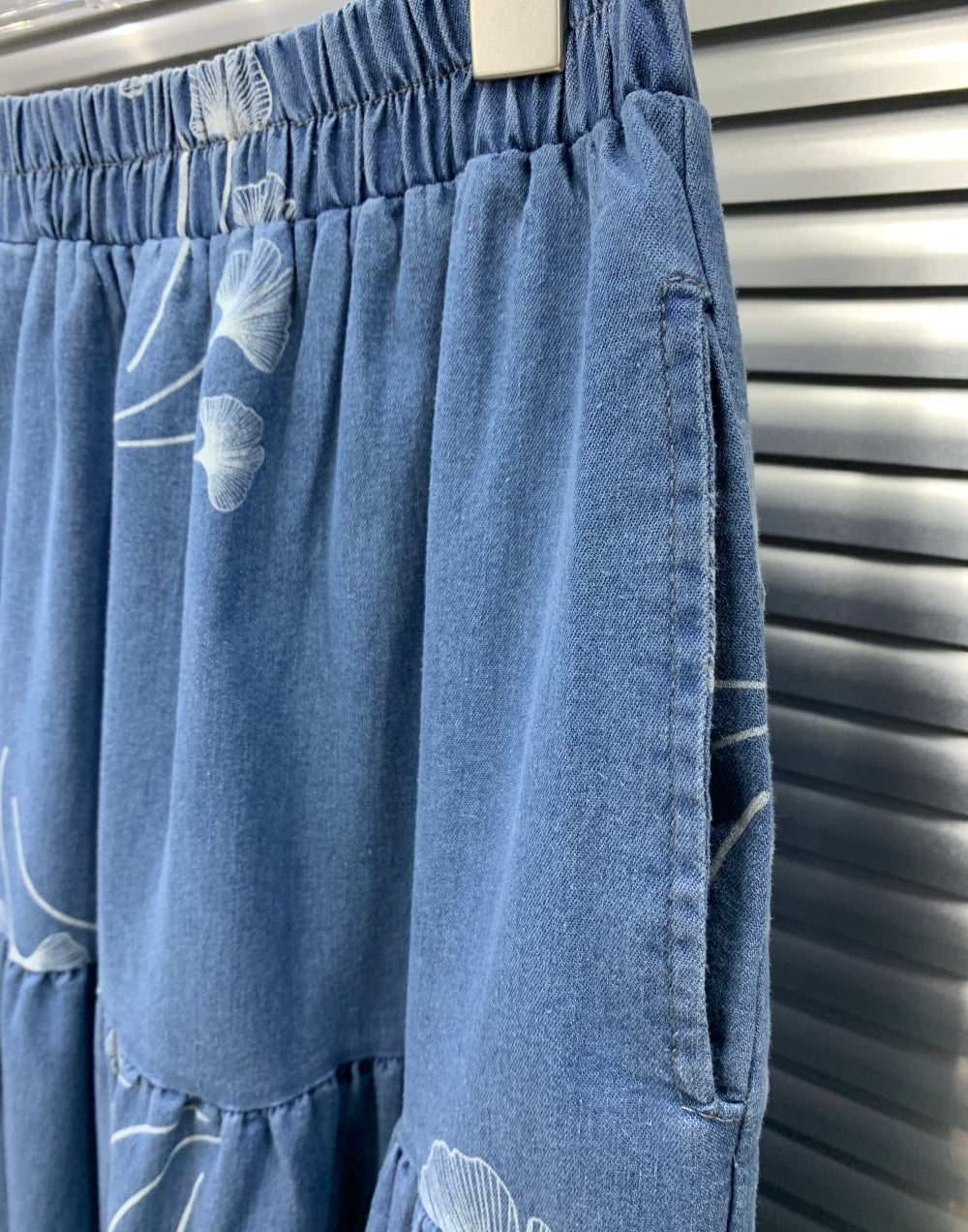 23746_BLUE