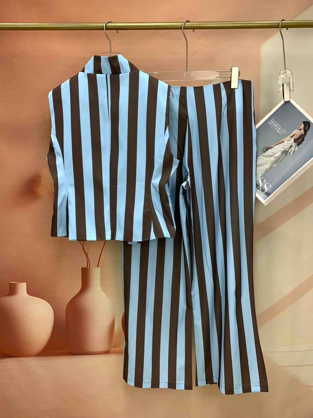 24793_BLUE