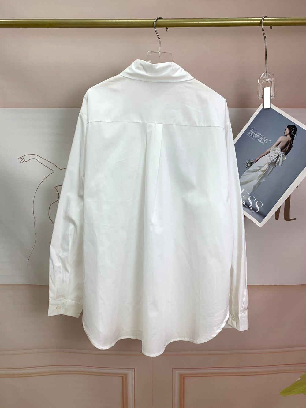 22688_WHITE