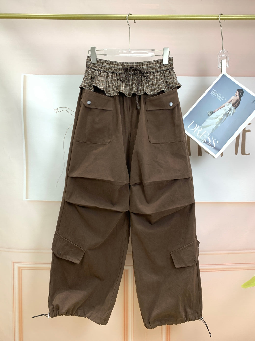 21973_BROWN