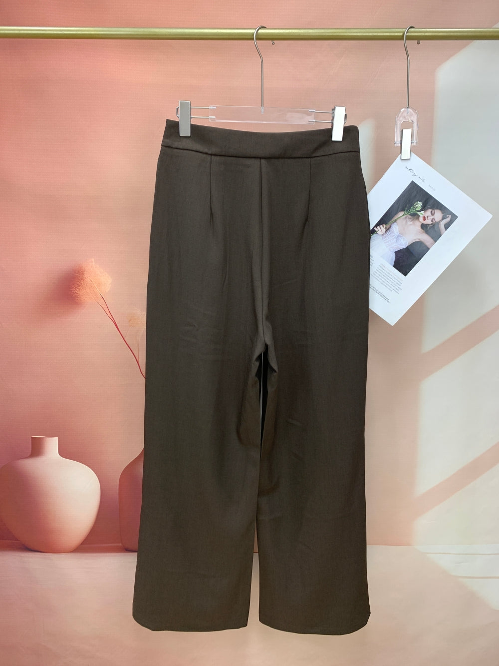 24559_BROWN