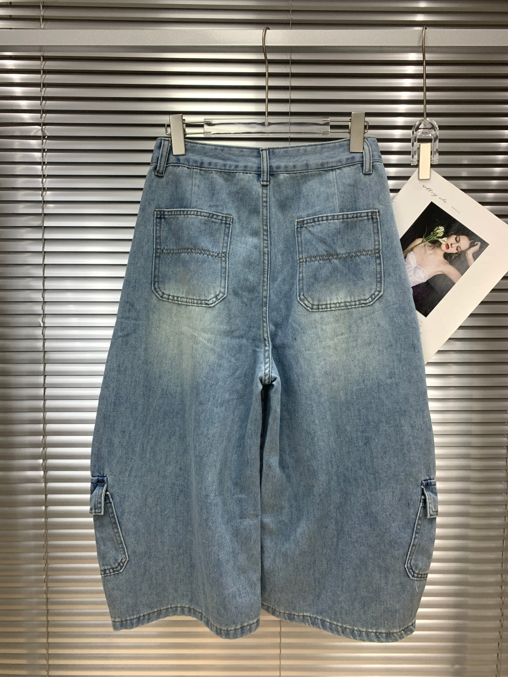 24057_BLUE
