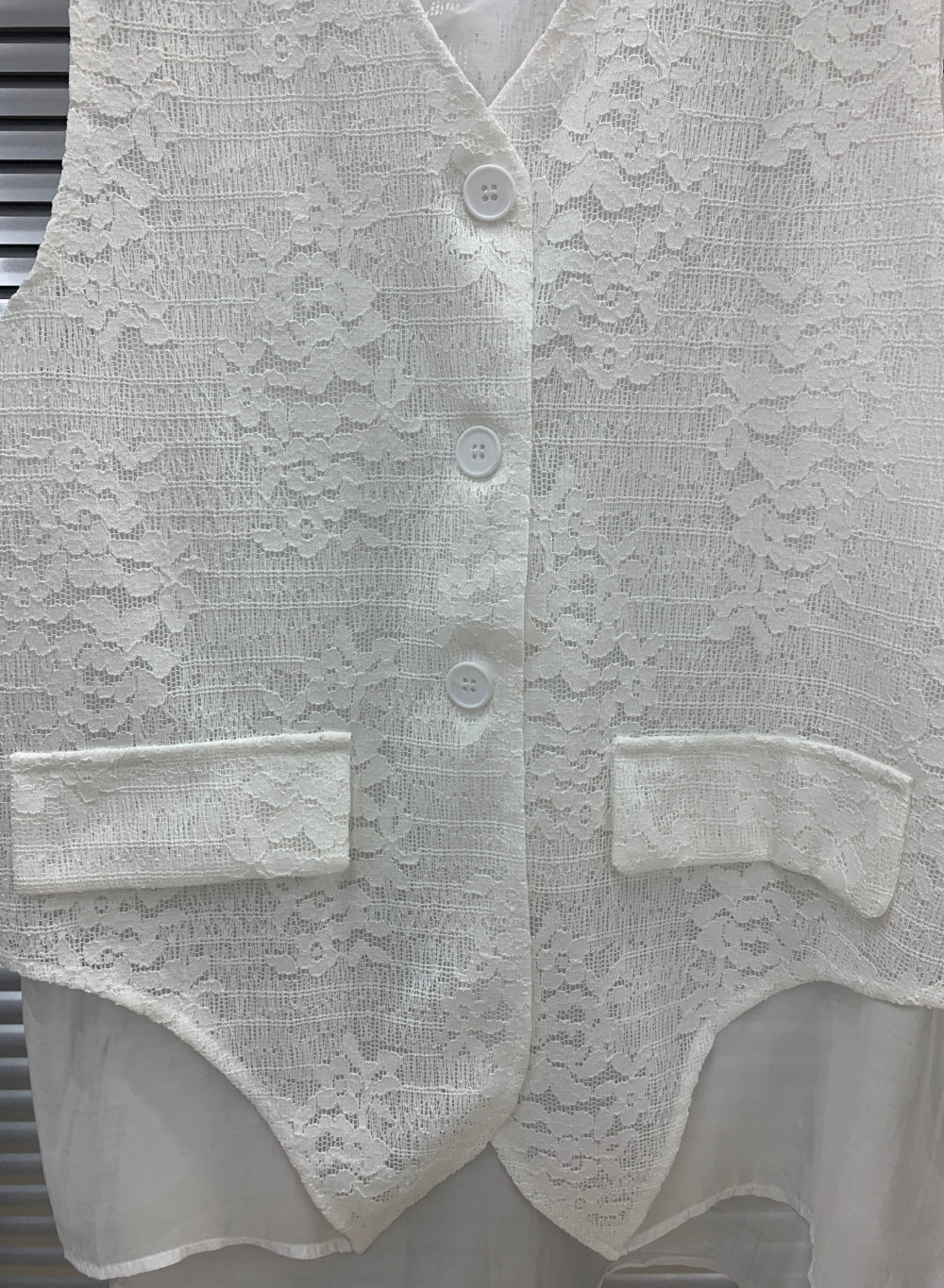 23990_WHITE