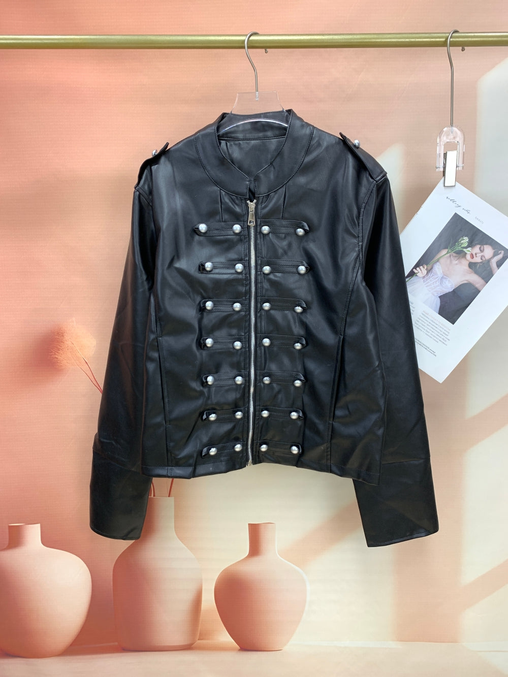 24972_BLACK