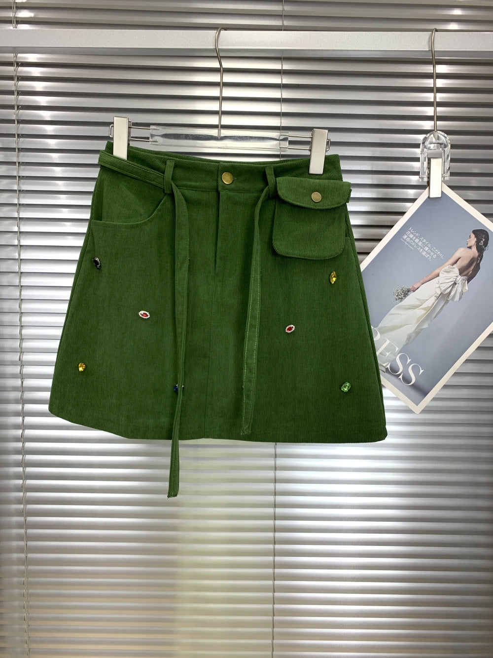 21688_GREEN