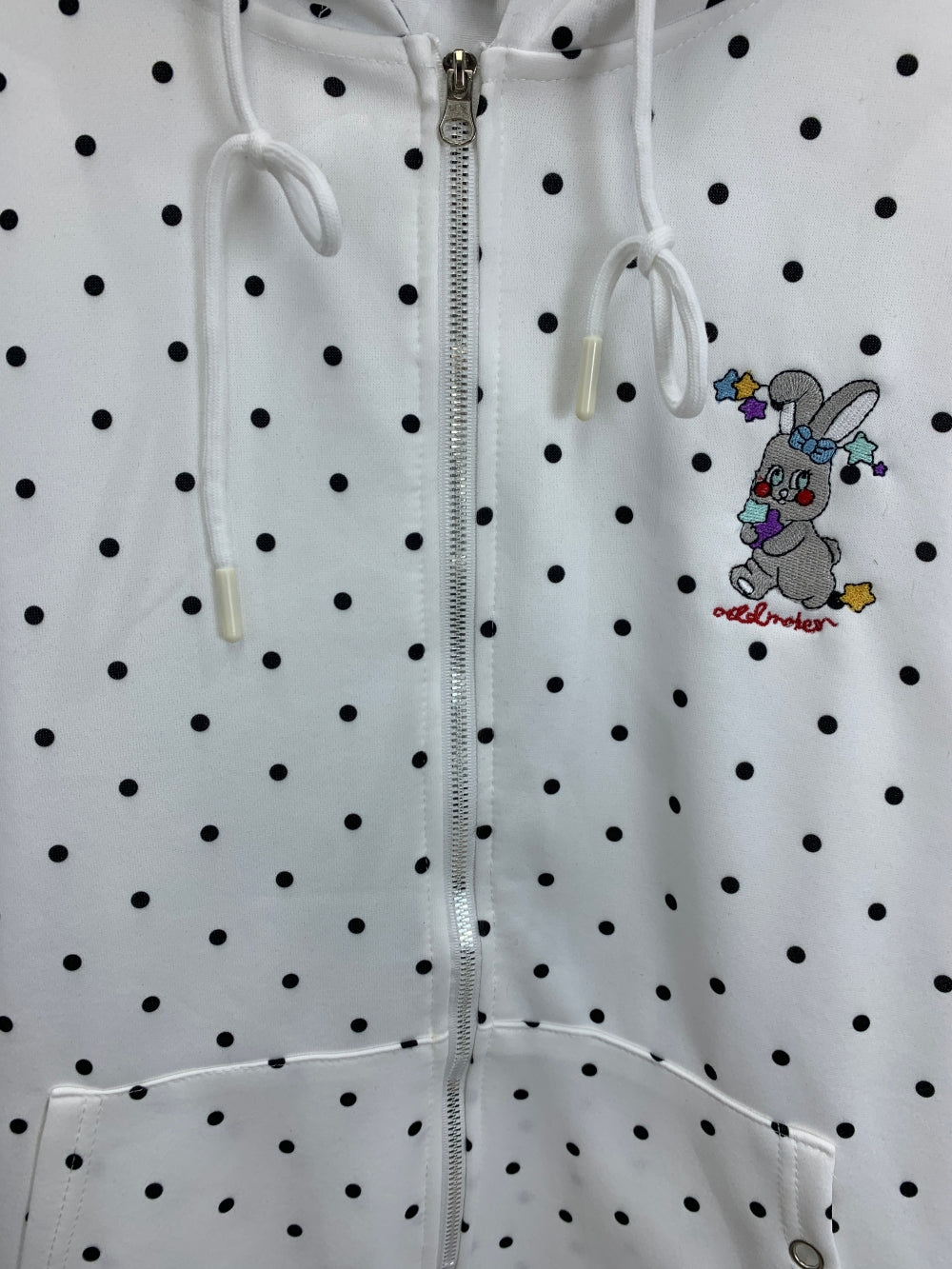 22187_WHITE