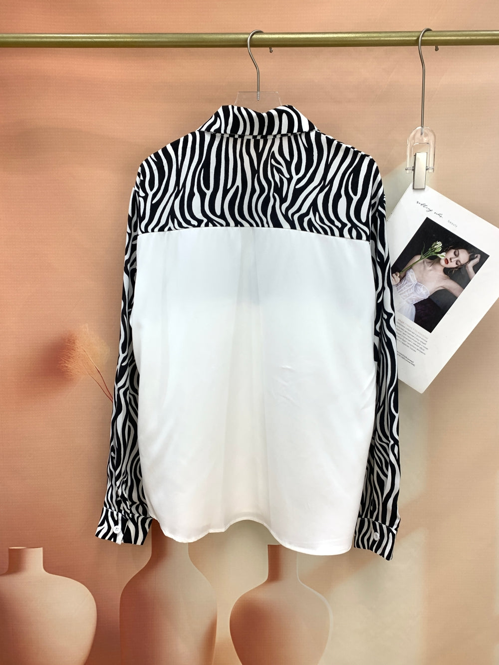 25208_WHITE