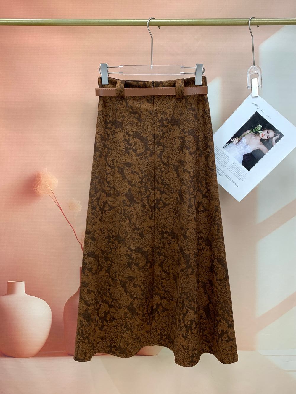 25098_BROWN