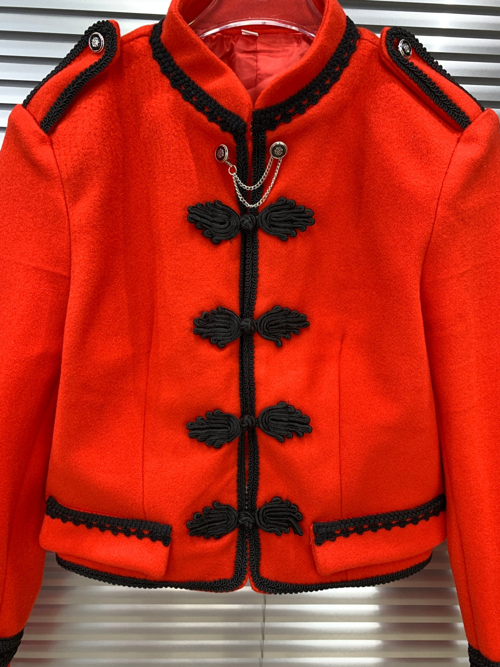 24131_RED