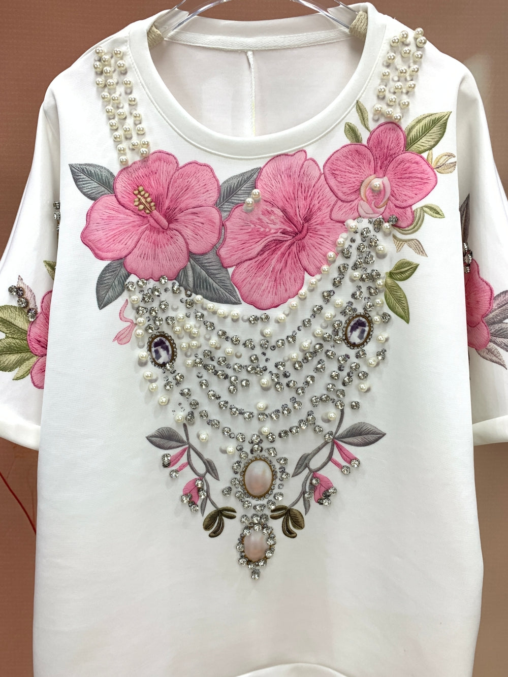 24675_WHITE