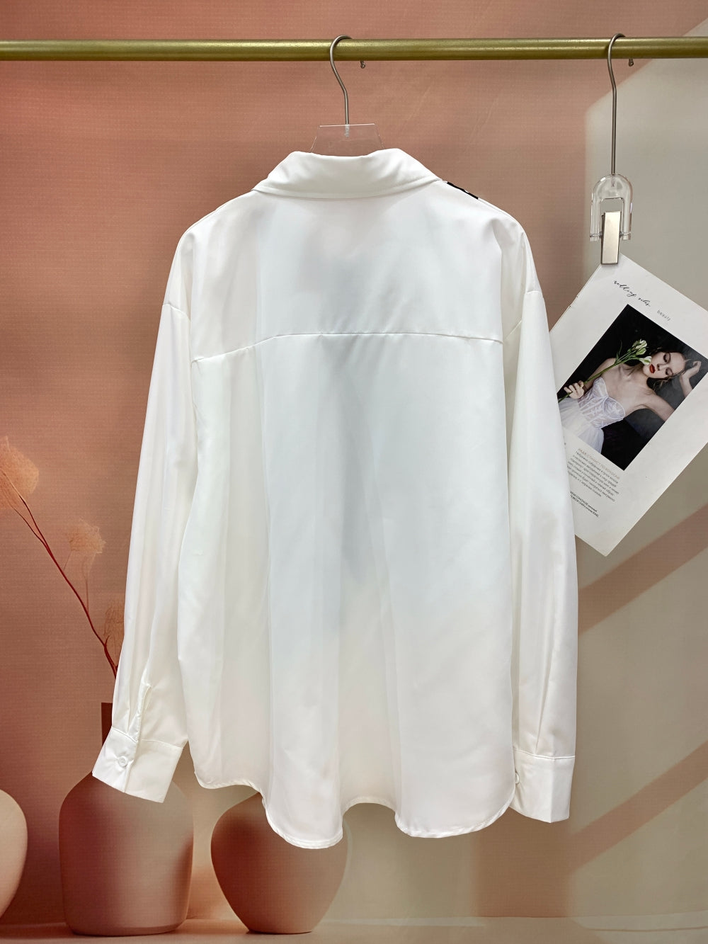 24422_WHITE