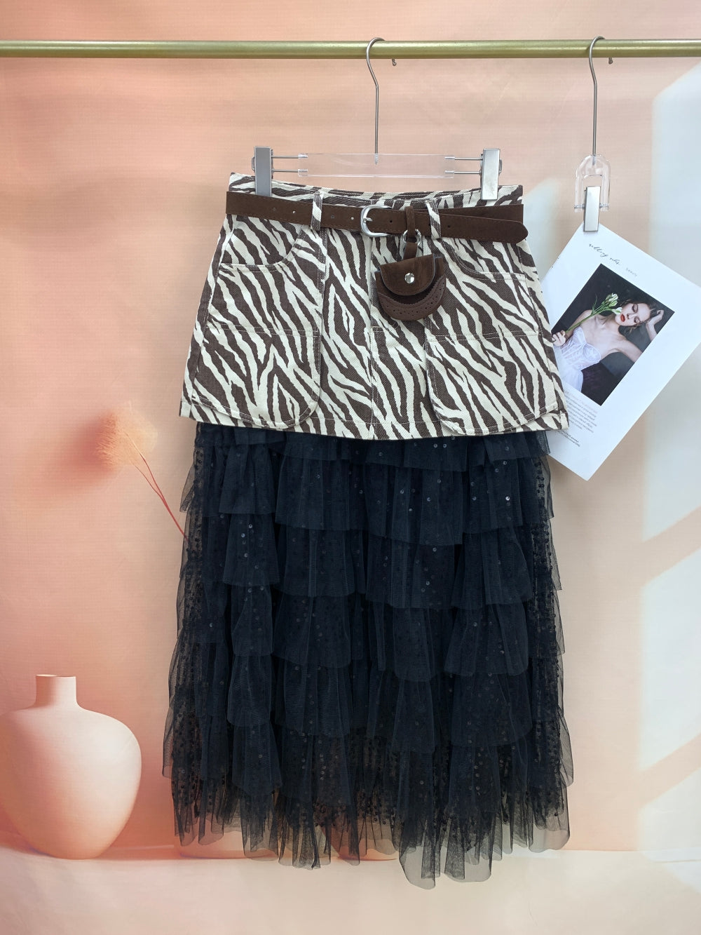 25239_BLACK