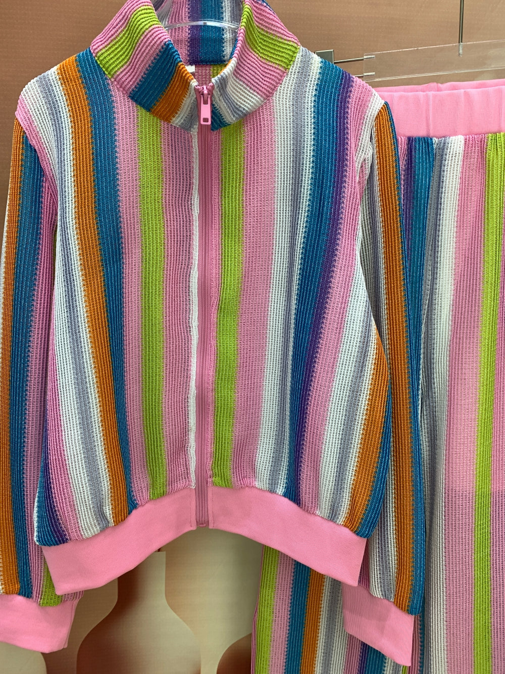 24633_PINK