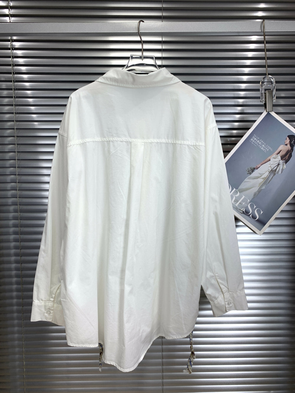22814_WHITE