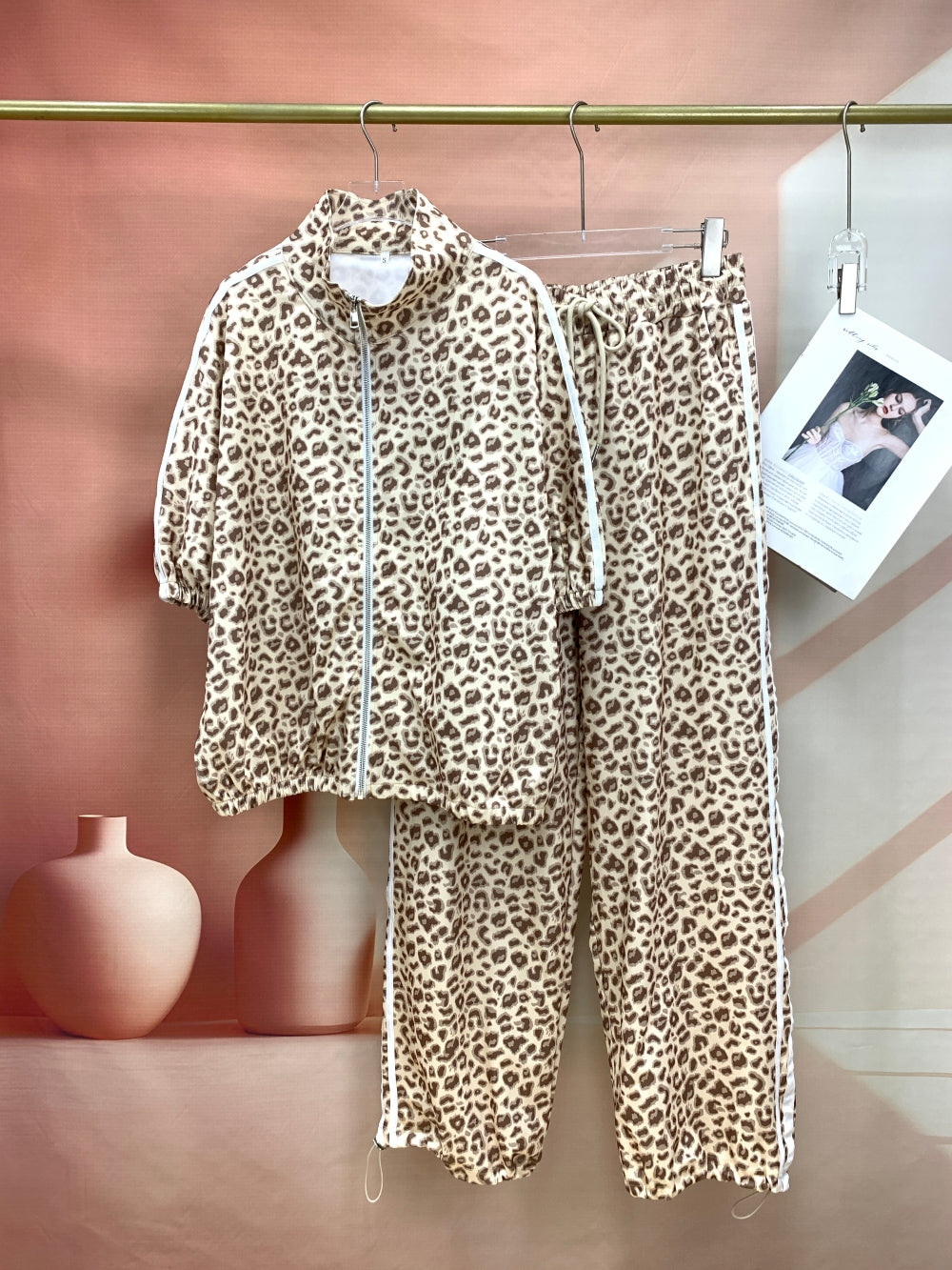 24732_BEIGE