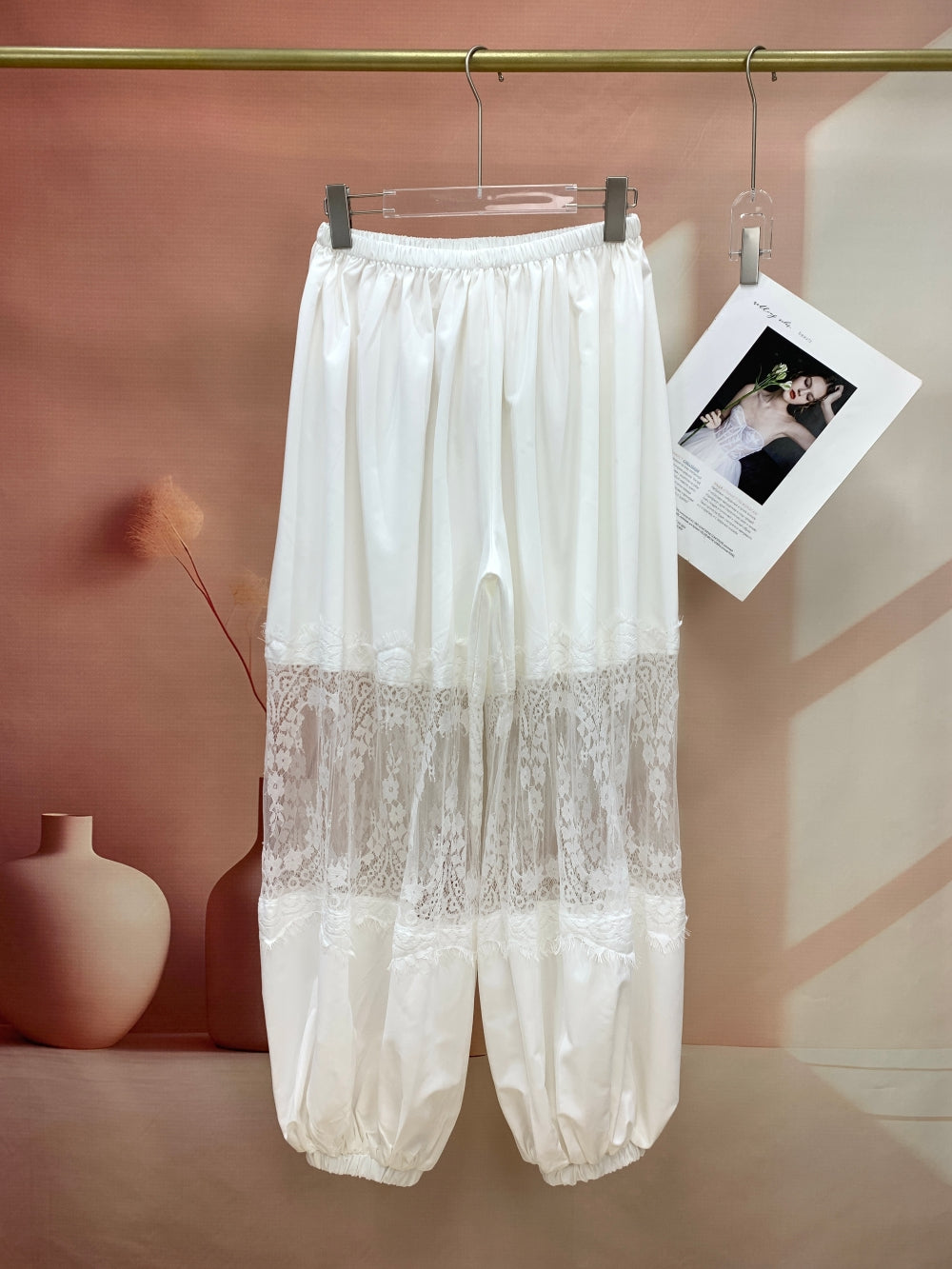24489_WHITE