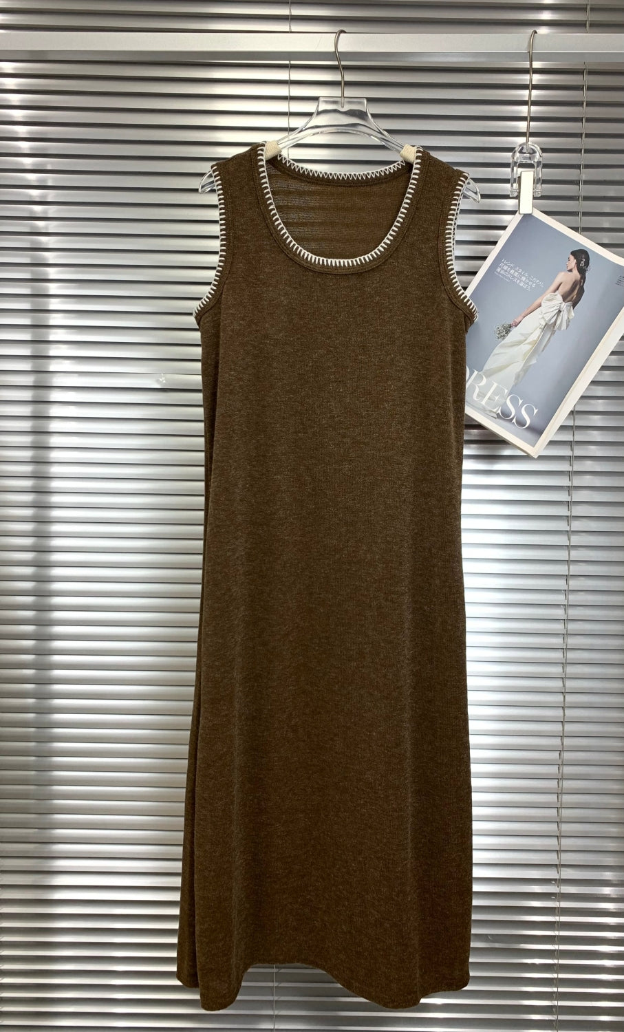 21338_BROWN
