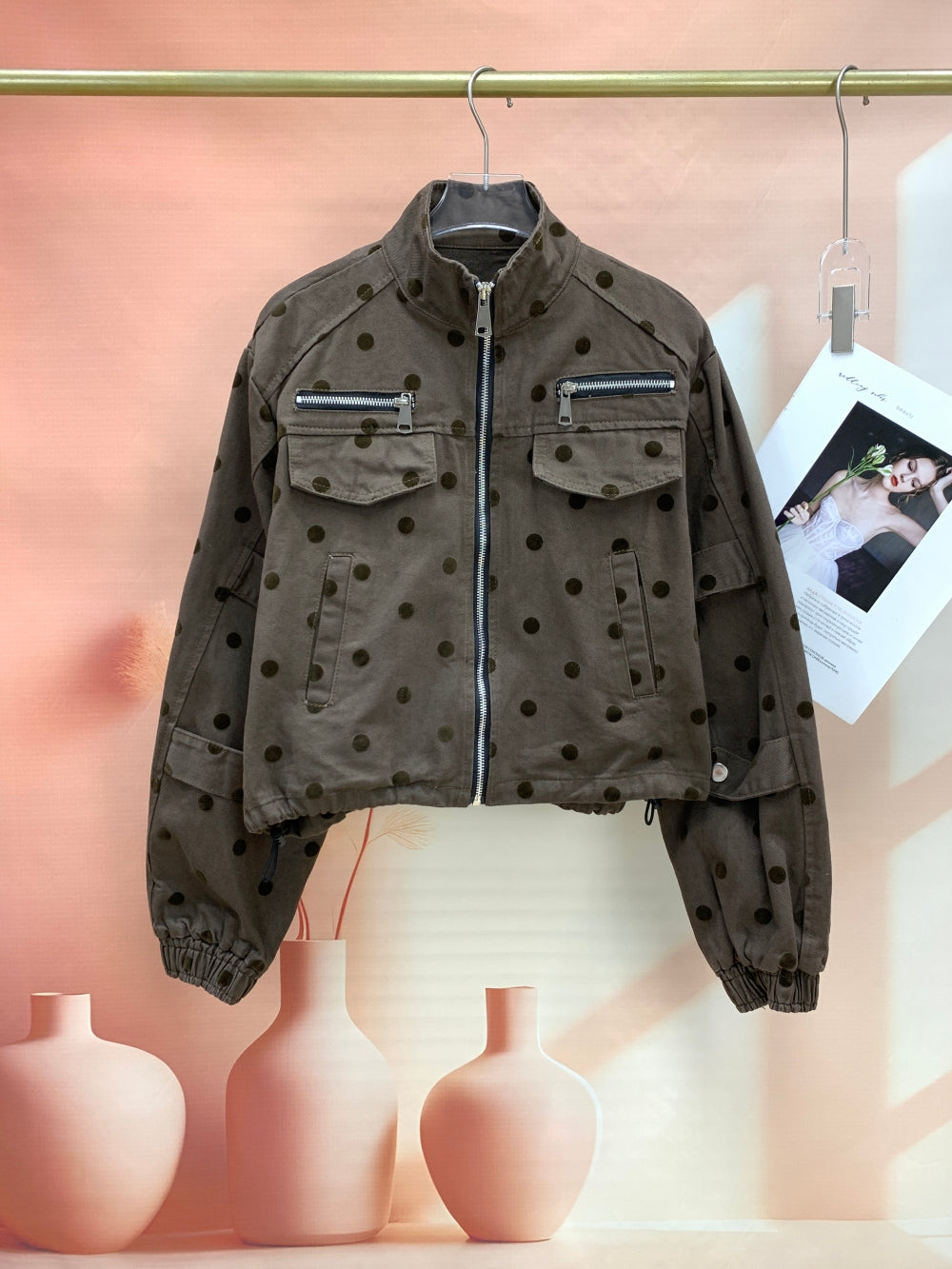 24933_BROWN