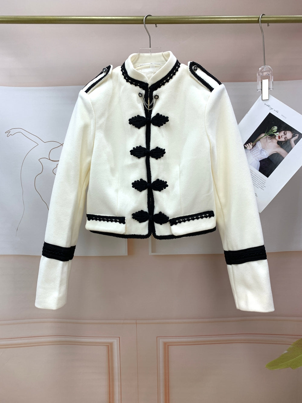 24131_BEIGE