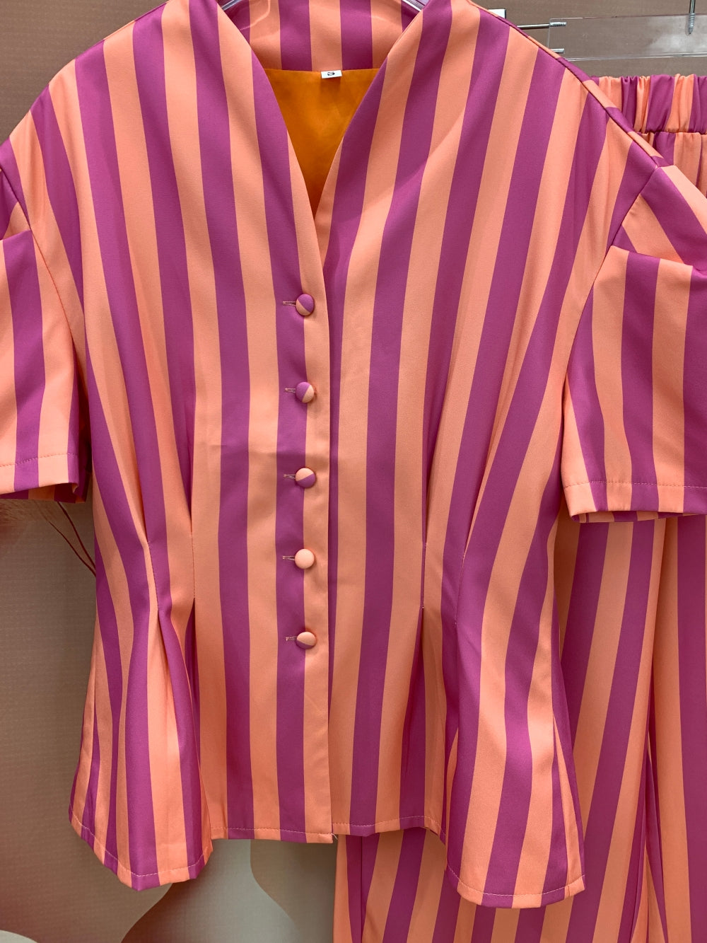 24735_PINK