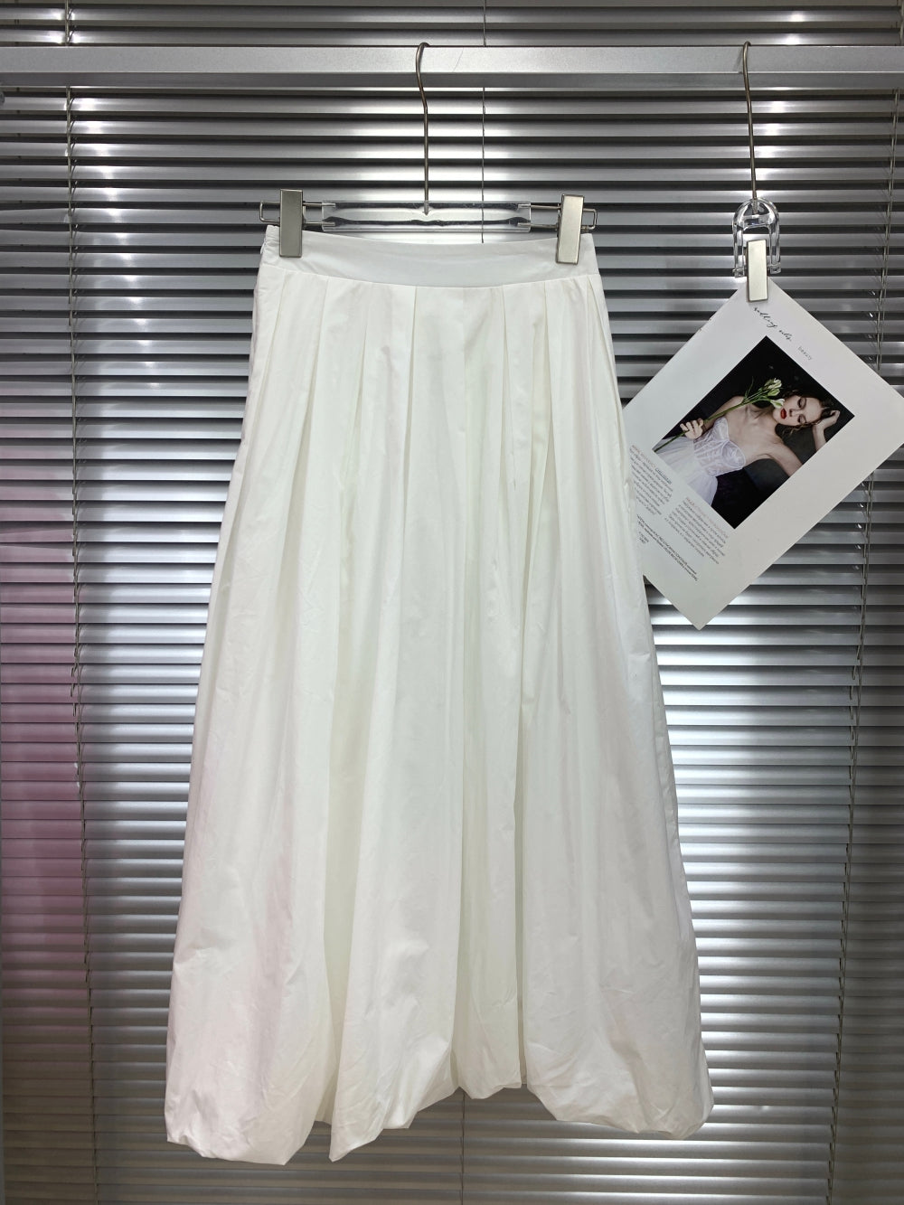 23395_WHITE