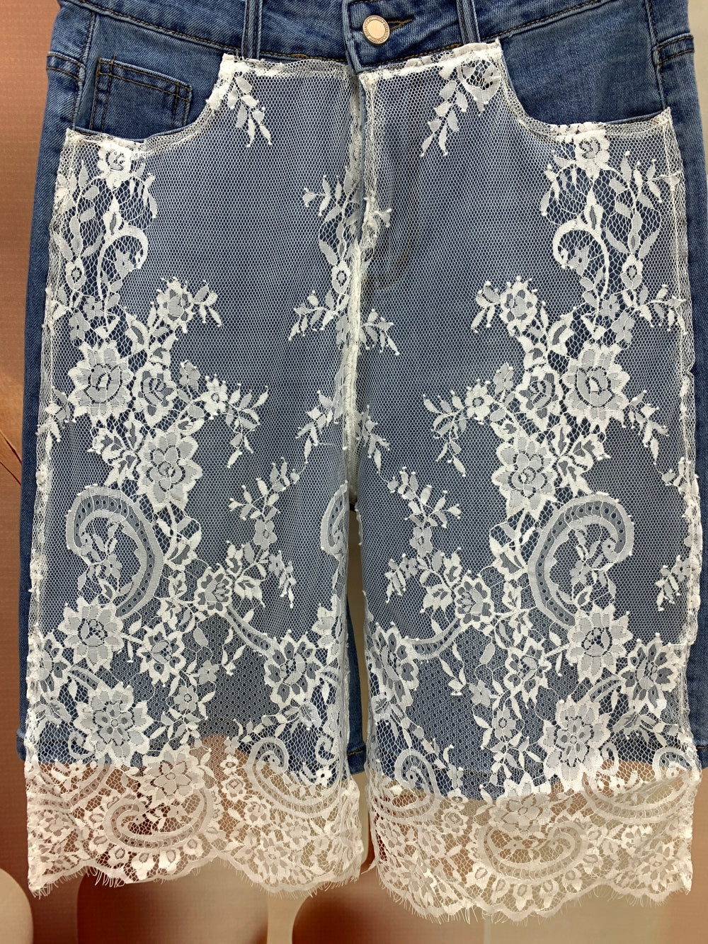 24458_WHITE
