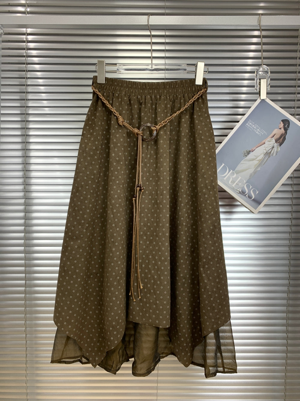 22011_BROWN