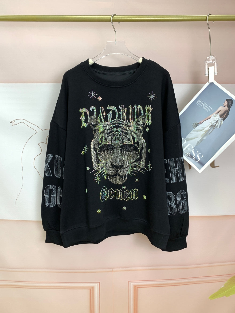 21942_BLACK