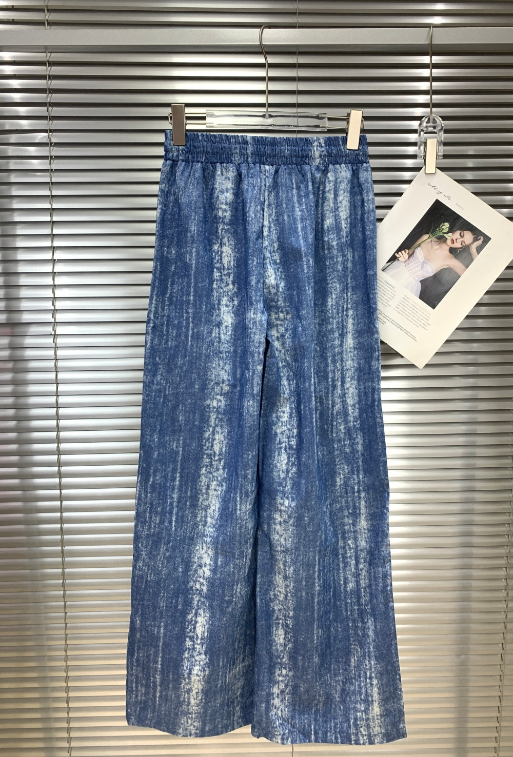 23953_BLUE