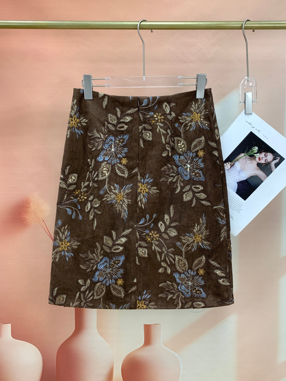 25074_BROWN