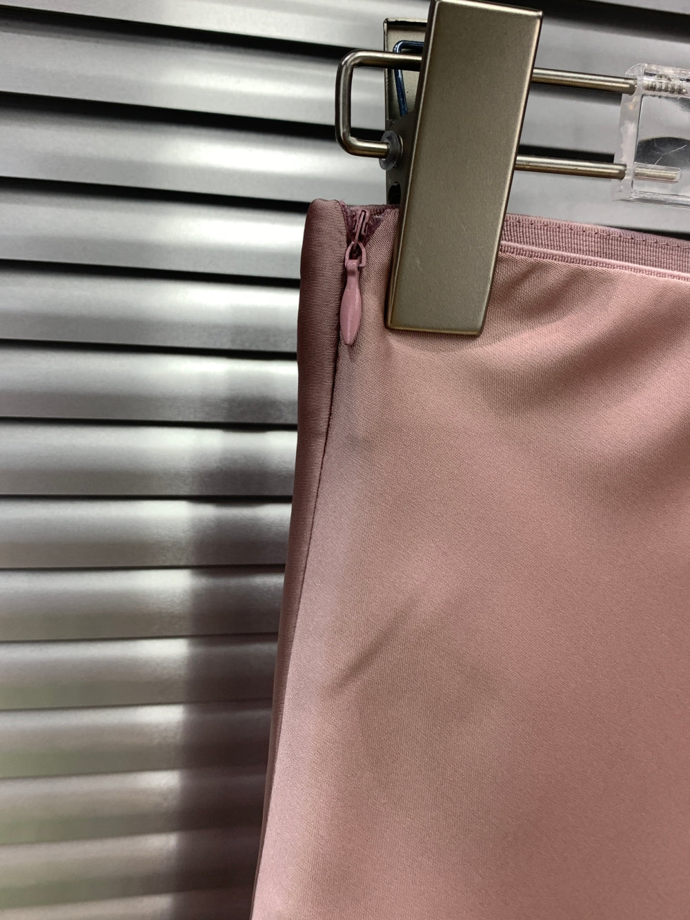 23704_PINK