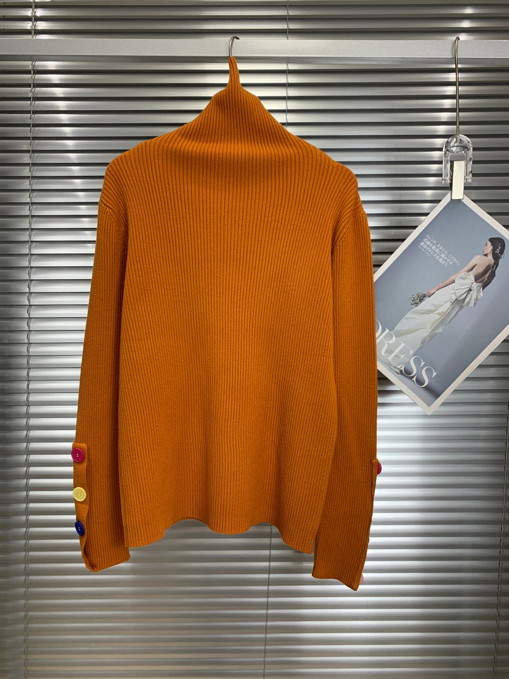 22158_ORANGE