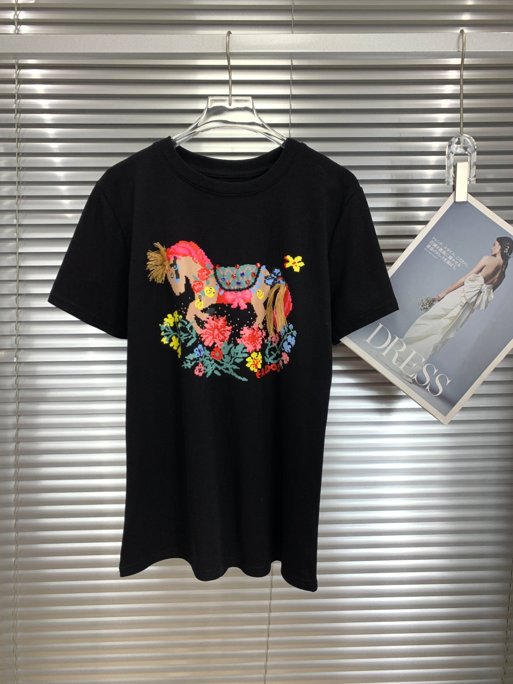 22933_BLACK