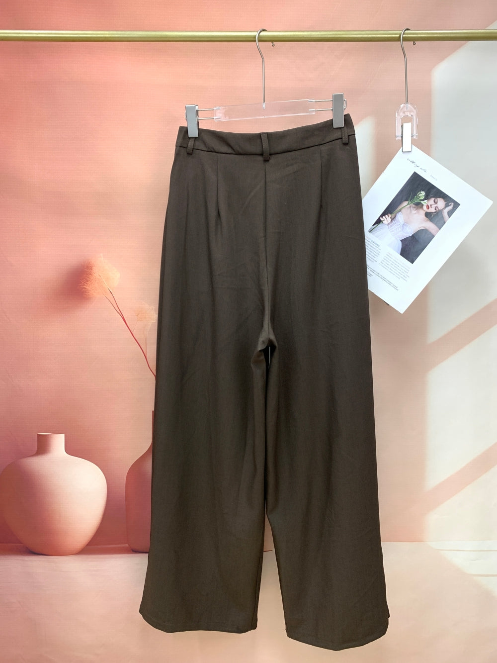 24561_BROWN