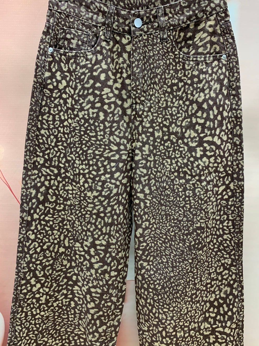 25082_BROWN
