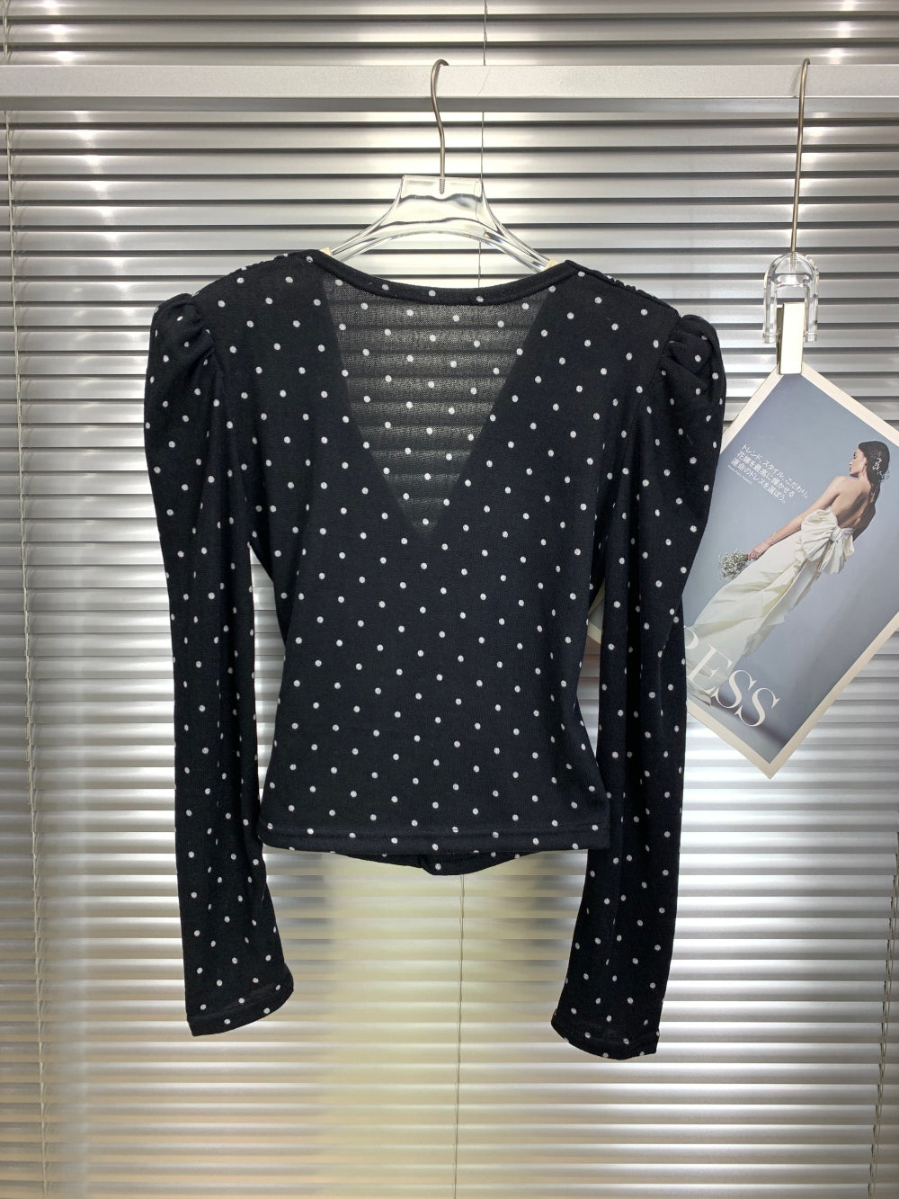 21318_BLACK